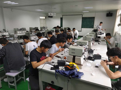 汽車與機(jī)電工程學(xué)院成功舉辦“電子產(chǎn)品安裝與調(diào)試”校級技能競賽